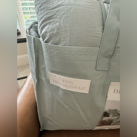 🎉LAST PIECE 🎉DREAM STORIES Solid Supersoft Comforter Set - Picture 5 of 6